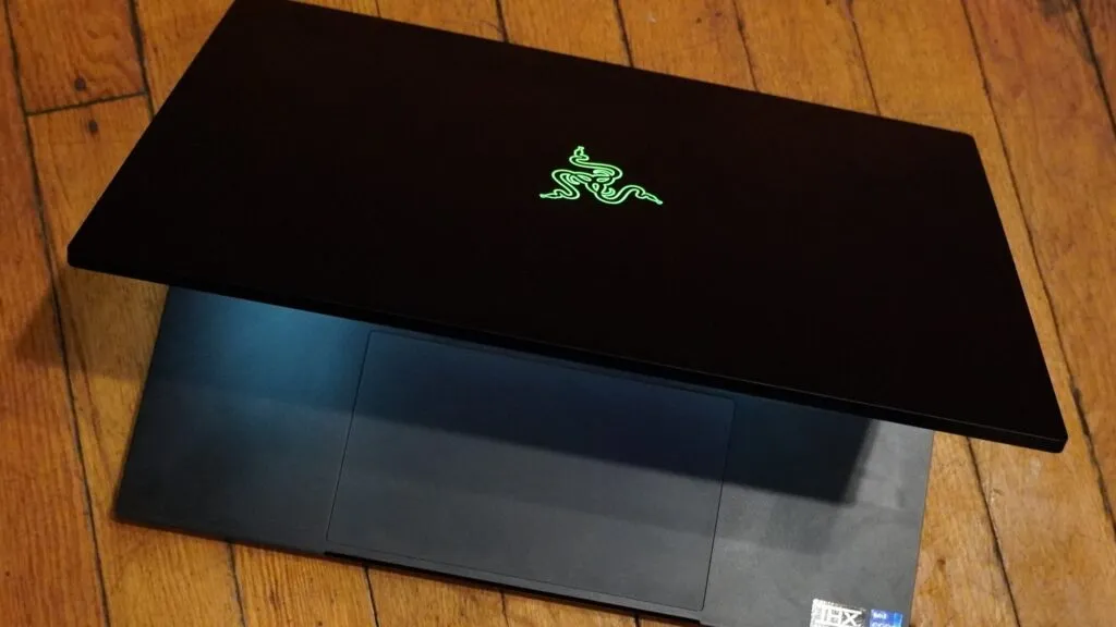 Razer Blade 16 (2024) vs Razer Blade 16 (2023)