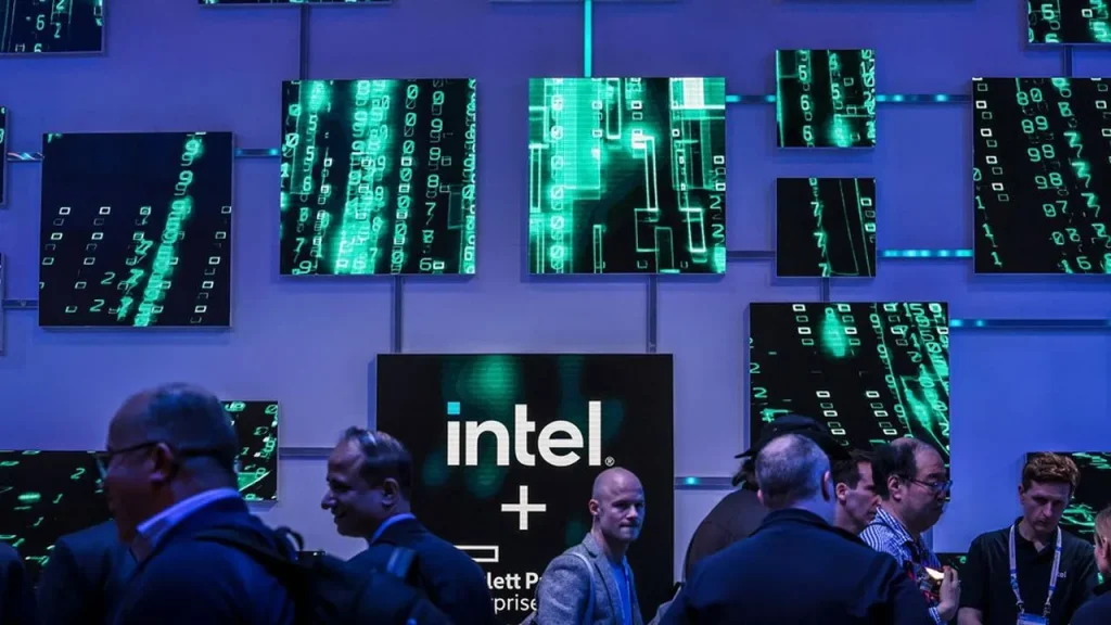 02002308118614-web-tete-1024x576 Intel lève 20 milliards de dollars pour financer sa course à l'IA