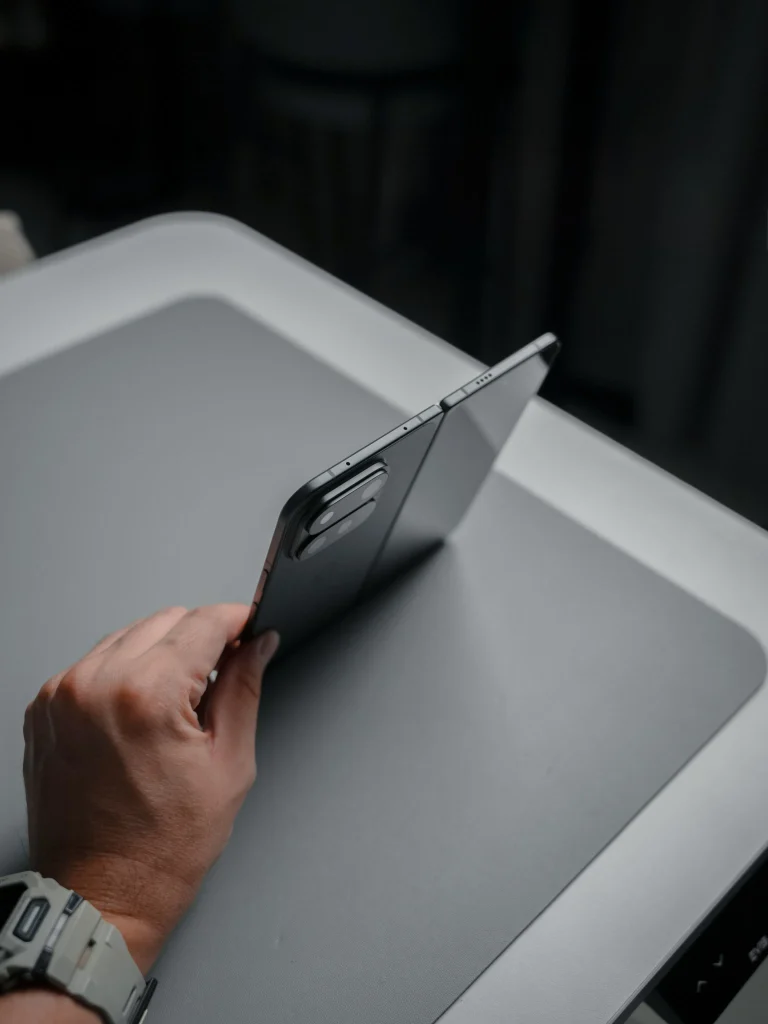 jawalkom-2091036848420159758-04-768x1024-1 Pixel 11, Pro, Pro XL et Pro Fold : Google dégaine le Tensor G6 en 2 nm