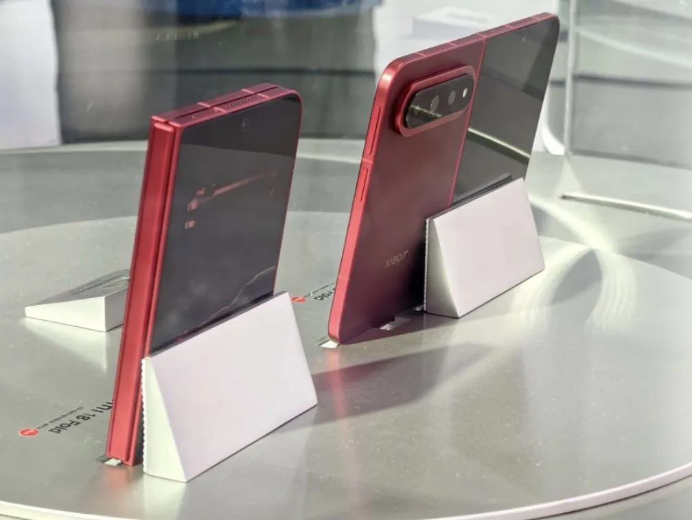 davidmobilenews-2095442785310572544-02 Xiaomi 18 Fold officiel : fiche technique complète et prix en Chine
