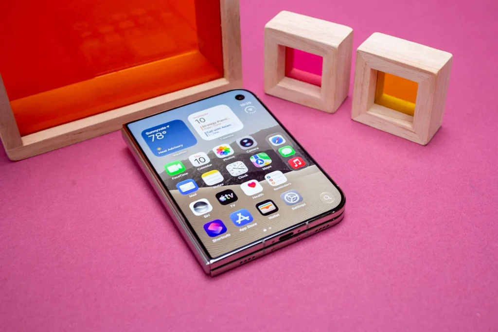 yhZ34DjWr7VfYxM6LZxX5M-1600-80-2-1024x683 iPhone Duo: Apple's first foldable iPhone launches, price and first reviews